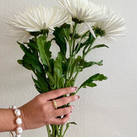 Maison de Jovel Celeste faux Pearl bracelet - Picture 4 of 4